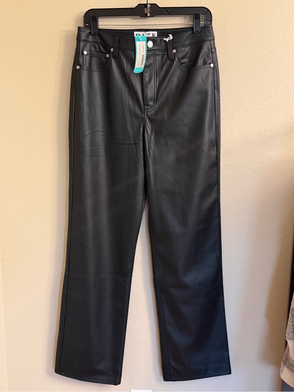NWT Women’s Black Faux Leather Straight-Leg Jeans Size 29